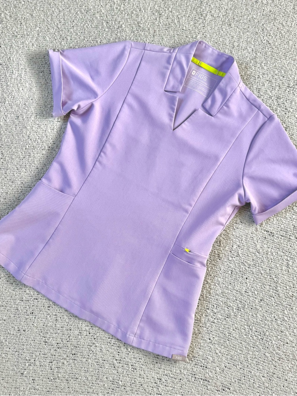 FIGS Technical Collection Lavender Split-V Short Sleeve Women's Top Scrubs